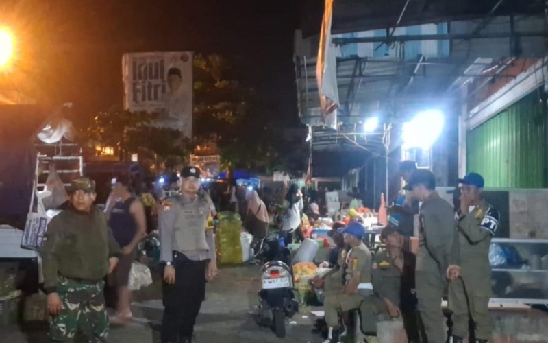 Polsek Talang Padang Kawal Penataan Pasar Gisting